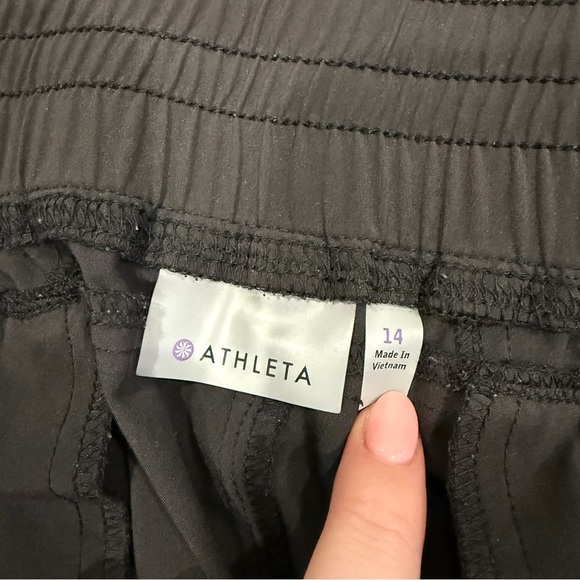 Athleta Black La Viva Cropped Joggers - Picture 6 of 12
